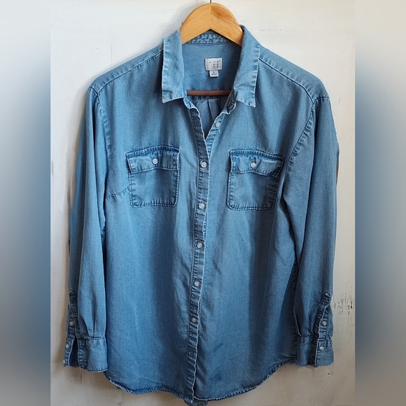 a new day Chambray Light Blue Denim Long Sleeve Button-Up Shirt |. Large - Picture 1 of 4
